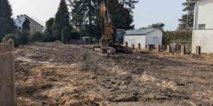Foto vom Grundstück mit eingebauten stahlträgern für berliner verbau